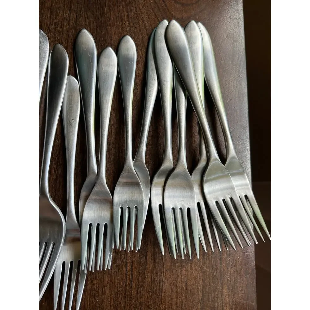 25 piece set Robert Welch RW Meridian pattern 18/10 stainless steel
